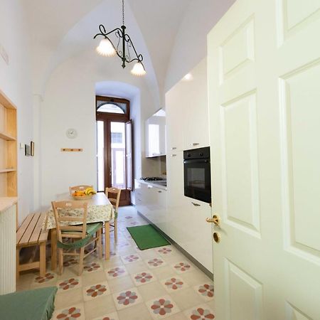 Casa Vacanza La Stradella オストゥーニ エクステリア 写真