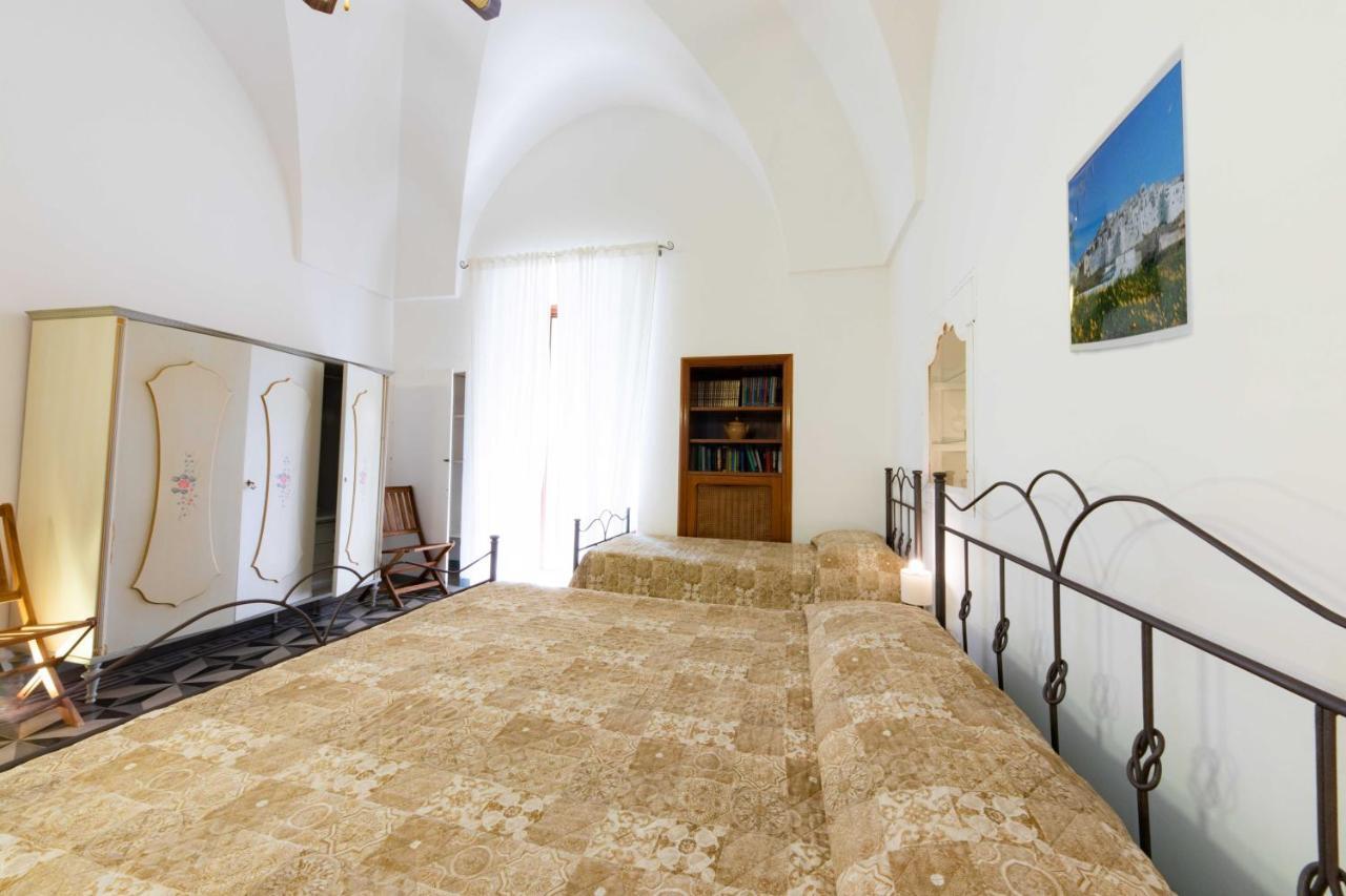 Casa Vacanza La Stradella オストゥーニ エクステリア 写真