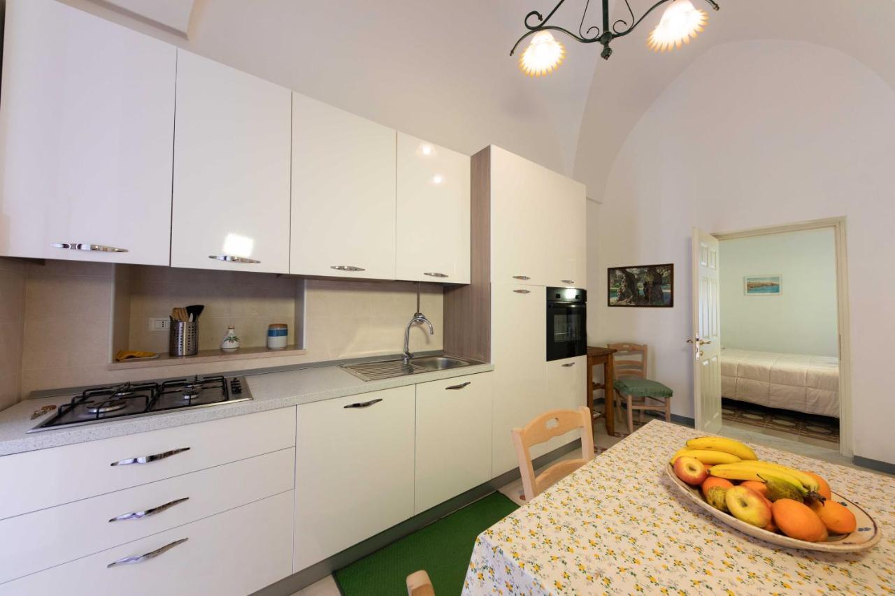 Casa Vacanza La Stradella オストゥーニ エクステリア 写真