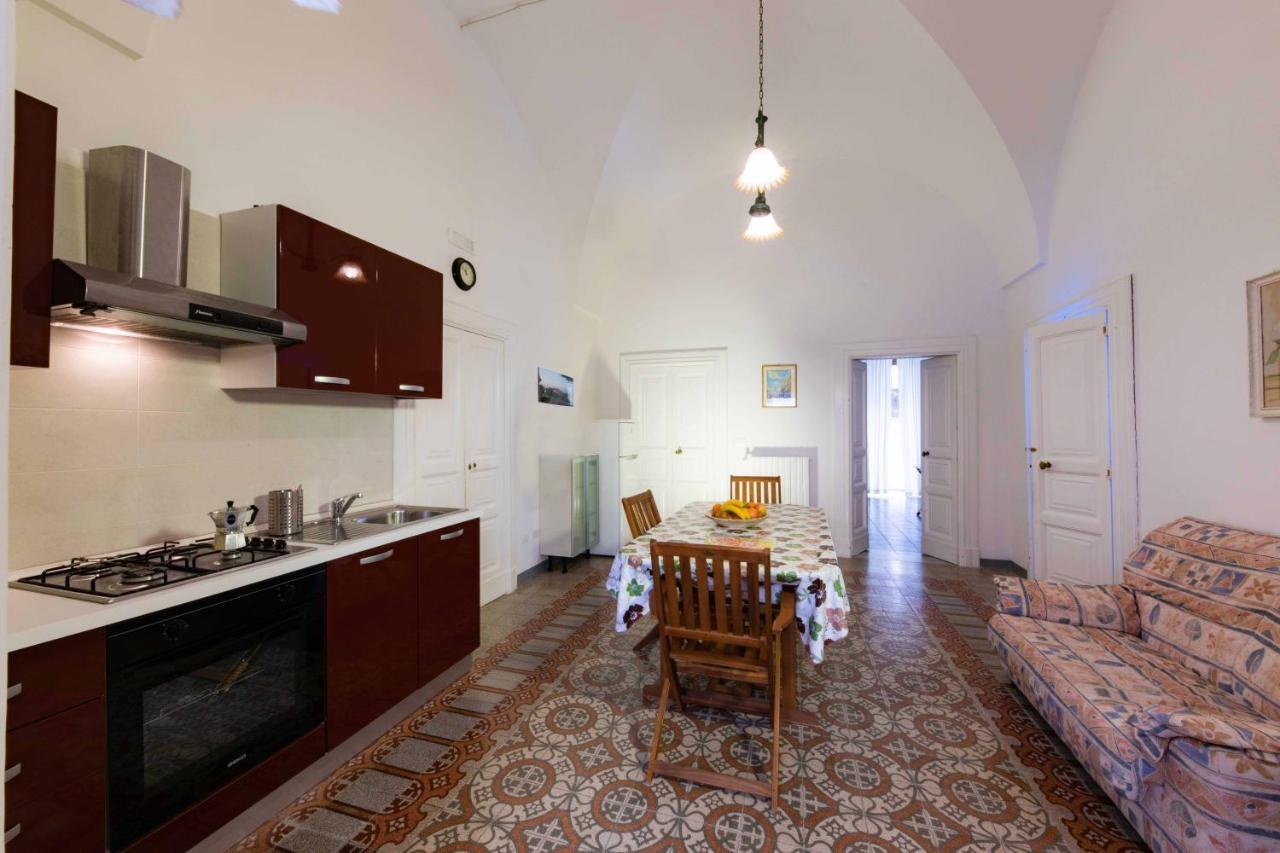 Casa Vacanza La Stradella オストゥーニ エクステリア 写真